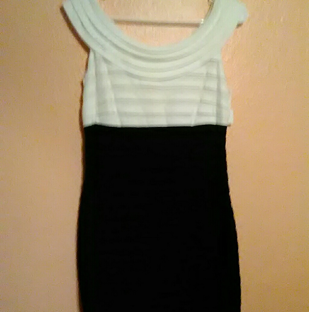 London times cream and black shutter ruffle dress